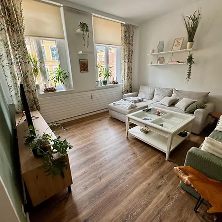 Grosse Maisonette Im Herzen Von דירה קמניץ