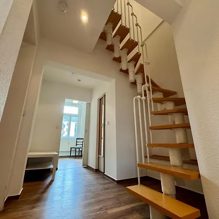 Grosse Maisonette Im Herzen Von