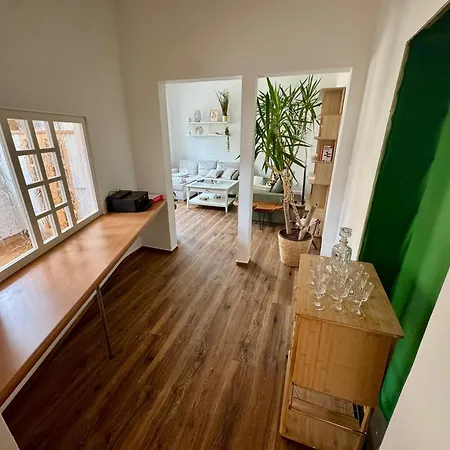 Grosse Maisonette Im Herzen Von קמניץ